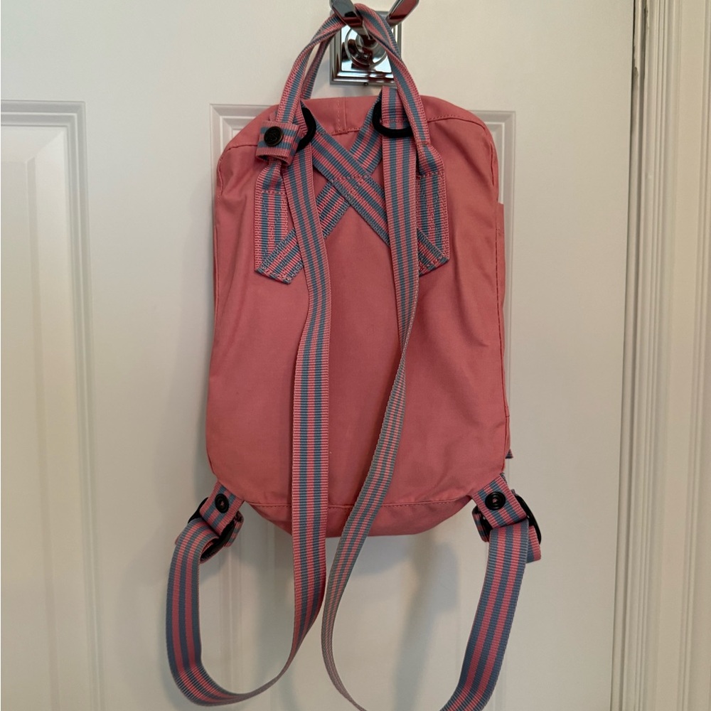 Kånken Pink Backpack - Picture 2 of 2